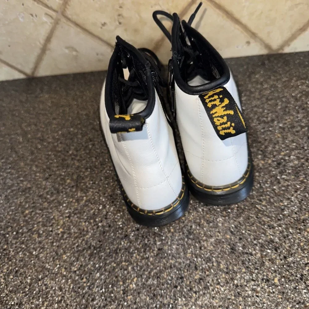 Dr. Martens Combat Boots Womens Size 5 White Leather Lace Up Round Toe